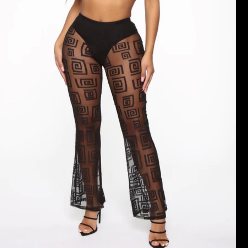 FashionNova Mesh Flare Leggings - Size XL